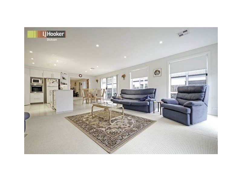 18 Clendinnen Street, Dunlop ACT 2615