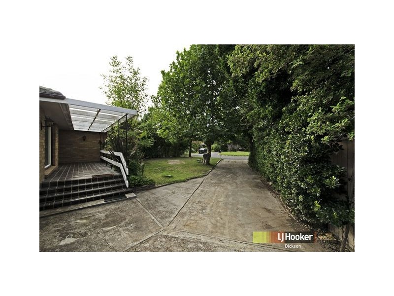 9 Becker Place, Downer ACT 2602