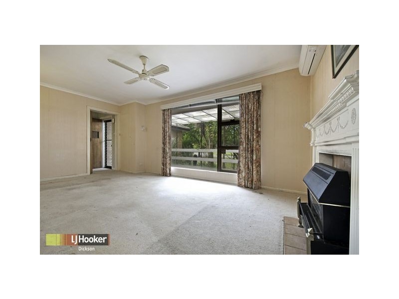 9 Becker Place, Downer ACT 2602