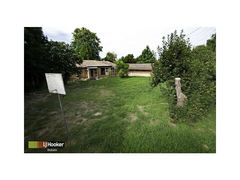 9 Becker Place, Downer ACT 2602