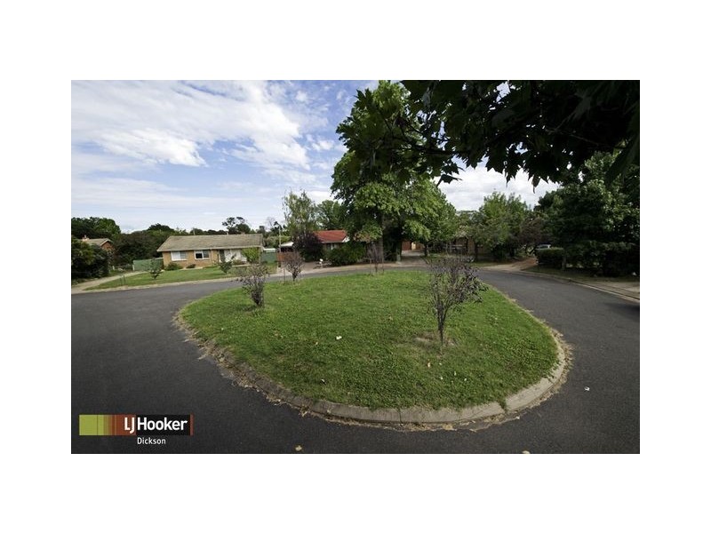 9 Becker Place, Downer ACT 2602