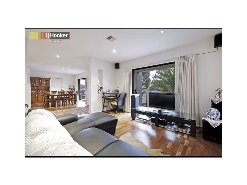 356 Anthony Rolfe Avenue, Harrison ACT 2914