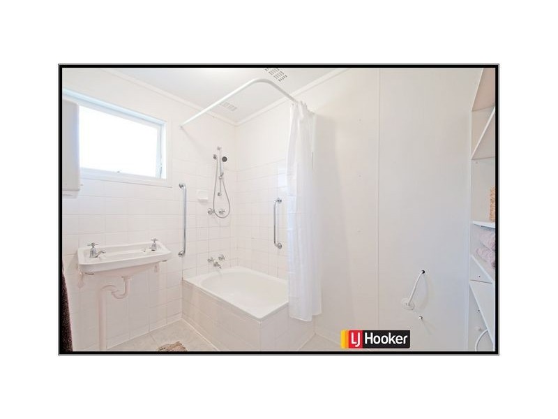 40 Newton Street, Hackett ACT 2602