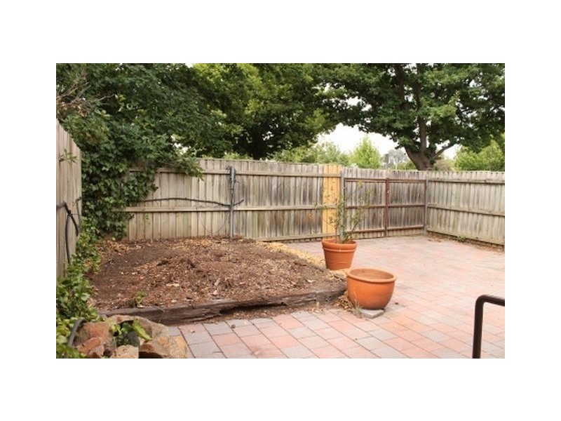 102 Cowper Street, Dickson ACT 2602