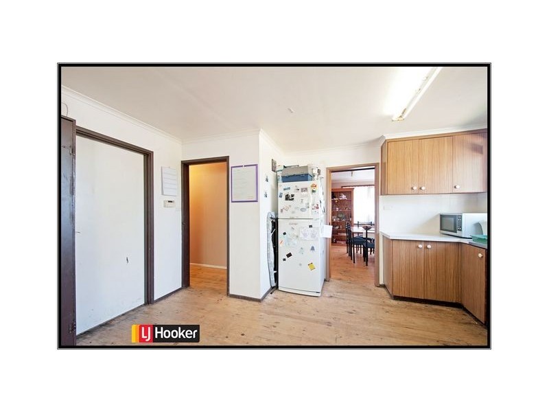 8 & 8a Cumpston Place, Macgregor ACT 2615