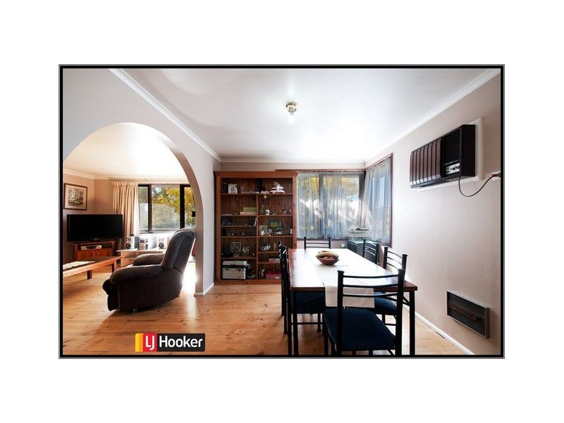 8 & 8a Cumpston Place, Macgregor ACT 2615