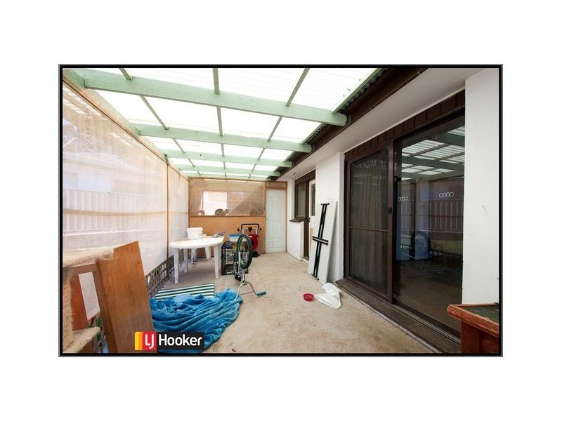 8 & 8a Cumpston Place, Macgregor ACT 2615