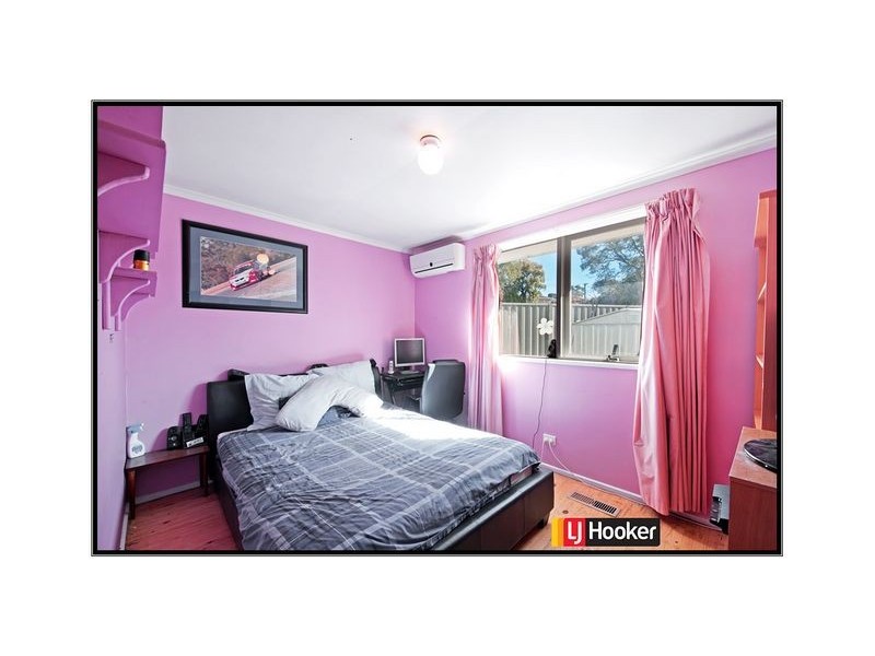 8 & 8a Cumpston Place, Macgregor ACT 2615