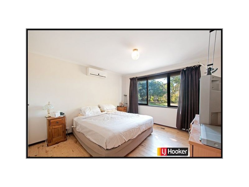 8 & 8a Cumpston Place, Macgregor ACT 2615