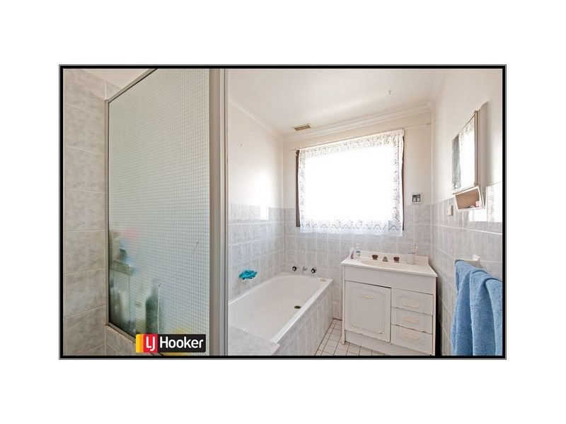 8 & 8a Cumpston Place, Macgregor ACT 2615