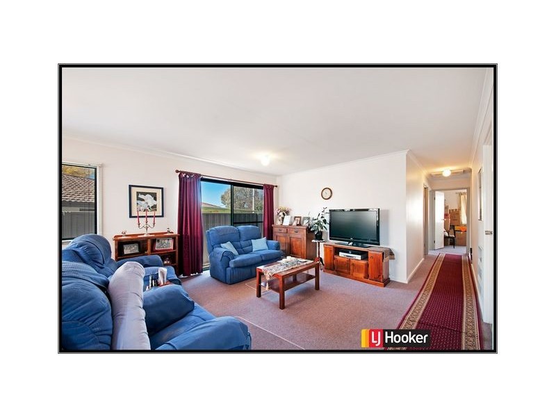 8 & 8a Cumpston Place, Macgregor ACT 2615