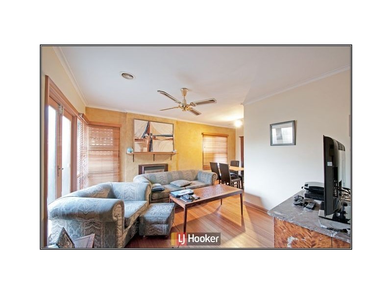 77 Cowper Street, Dickson ACT 2602