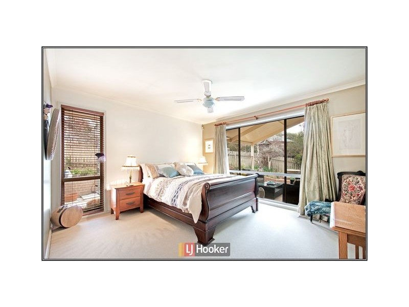 11 Hilton Close, Fadden ACT 2904