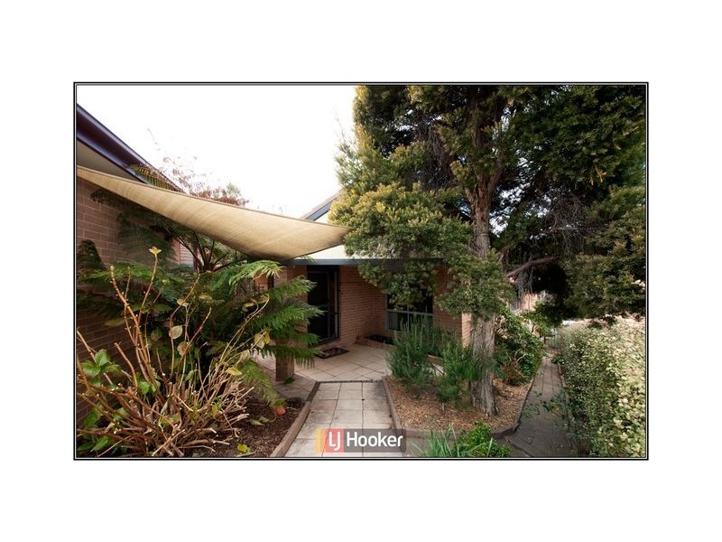 11 Hilton Close, Fadden ACT 2904