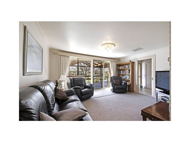 6 Raine Place, Downer ACT 2602