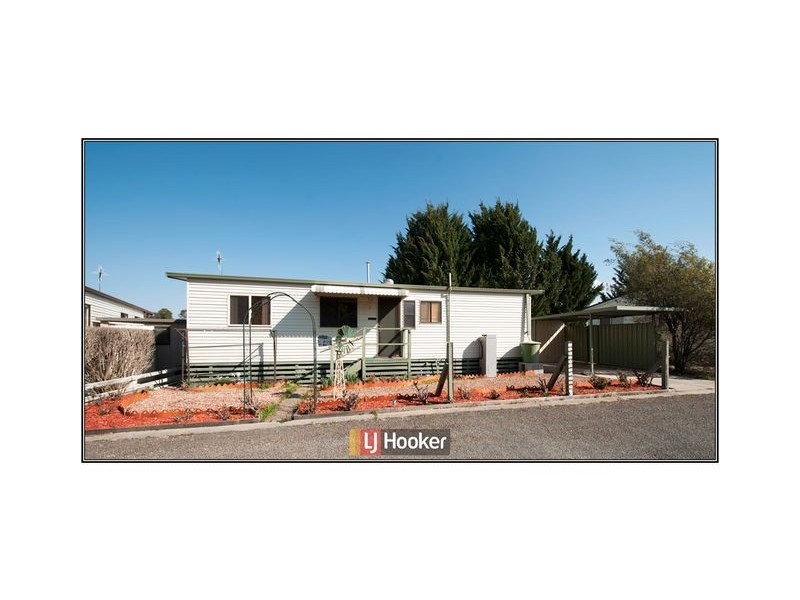 8 Conifer Avenue, Symonston ACT 2609