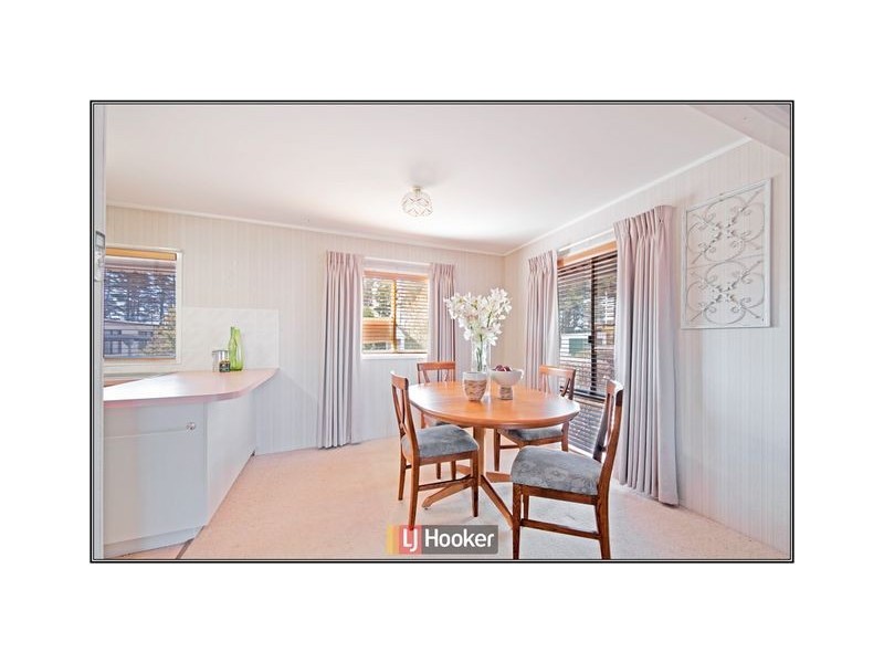 8 Conifer Avenue, Symonston ACT 2609
