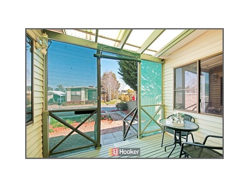8 Conifer Avenue, Symonston ACT 2609
