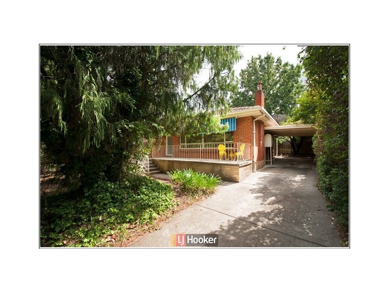 35 Madigan Street, Hackett ACT 2602