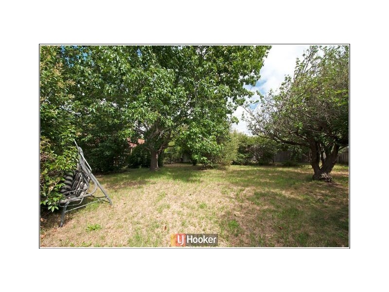 35 Madigan Street, Hackett ACT 2602