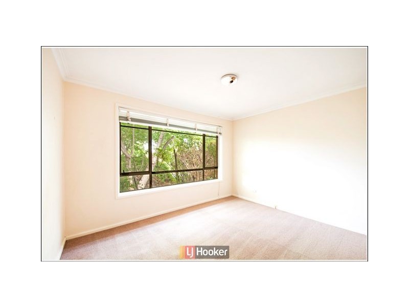 35 Madigan Street, Hackett ACT 2602