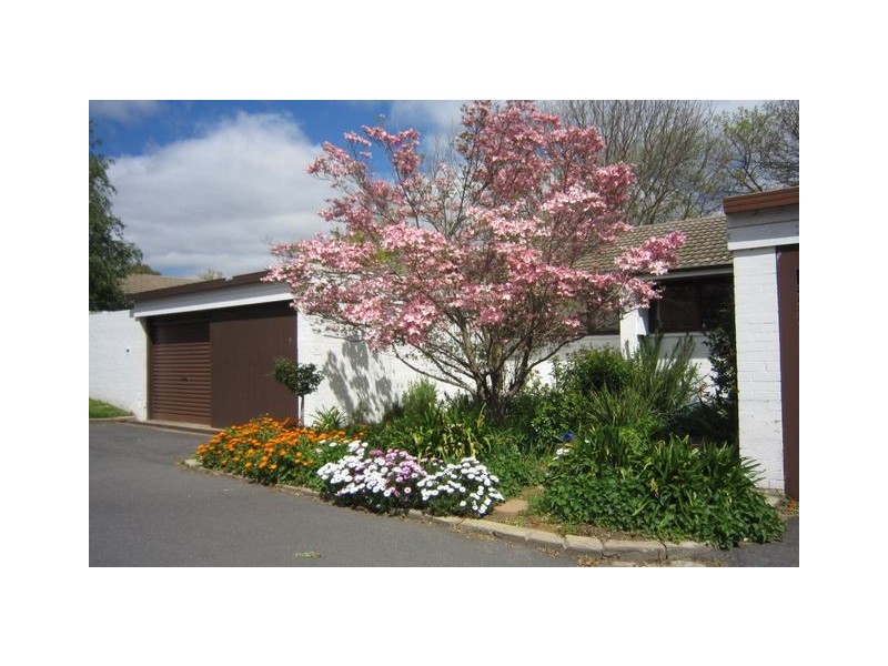 76 Grayson Street, Hackett ACT 2602