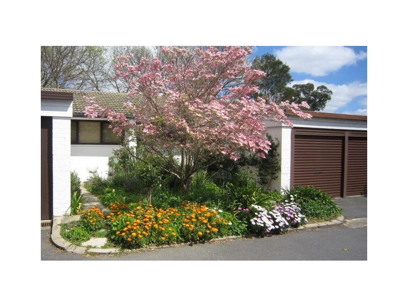 76 Grayson Street, Hackett ACT 2602