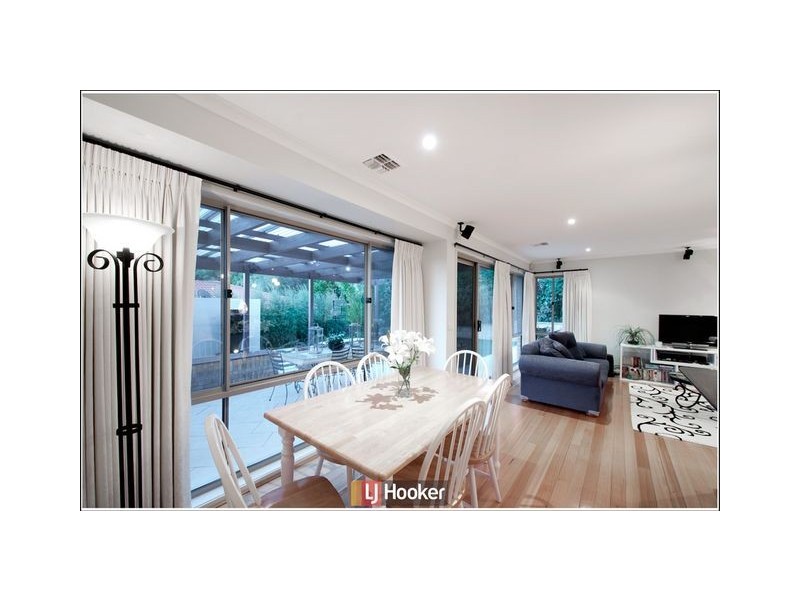 15 Russell Drysdale Crescent, Conder ACT 2906