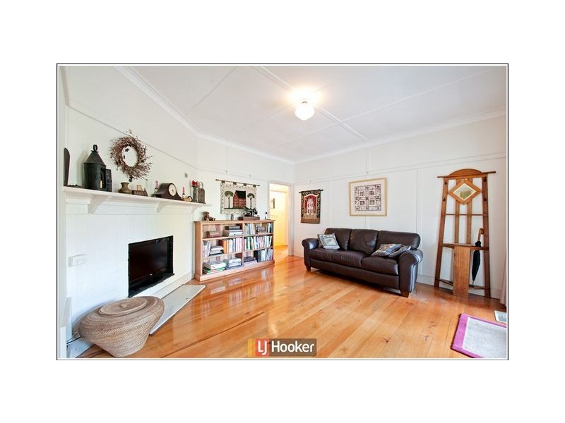 12 Hargraves Crescent, Ainslie ACT 2602