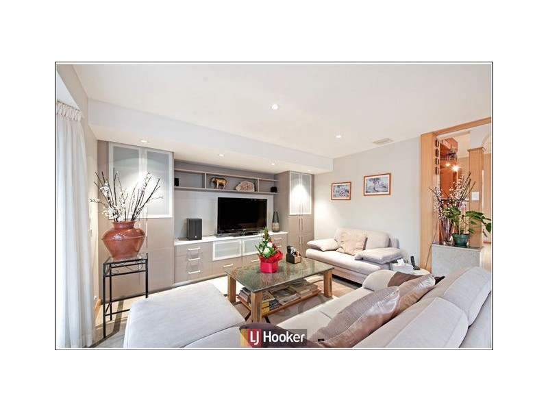 6 Kerferd Street, Watson ACT 2602