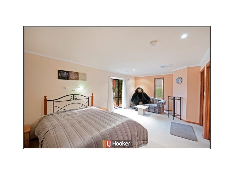 6 Kerferd Street, Watson ACT 2602