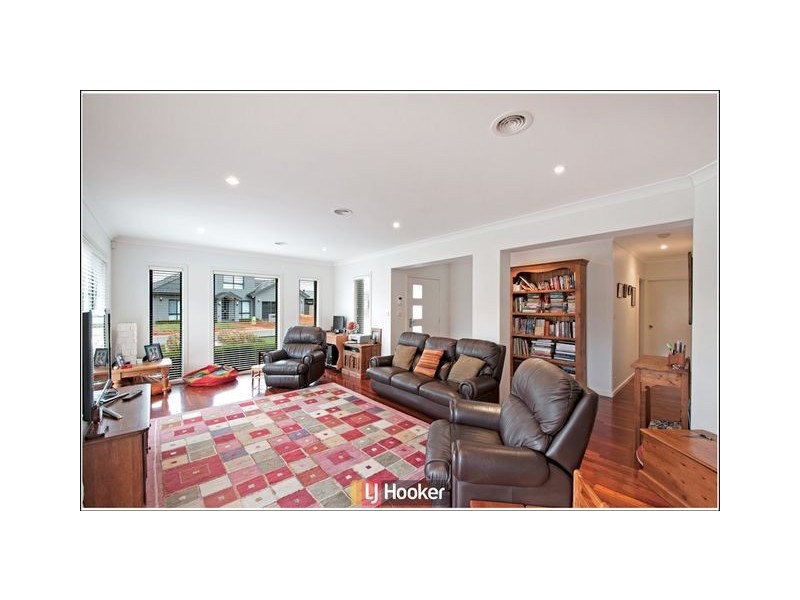 33 Kitty McEwan Circuit, Mckellar ACT 2617