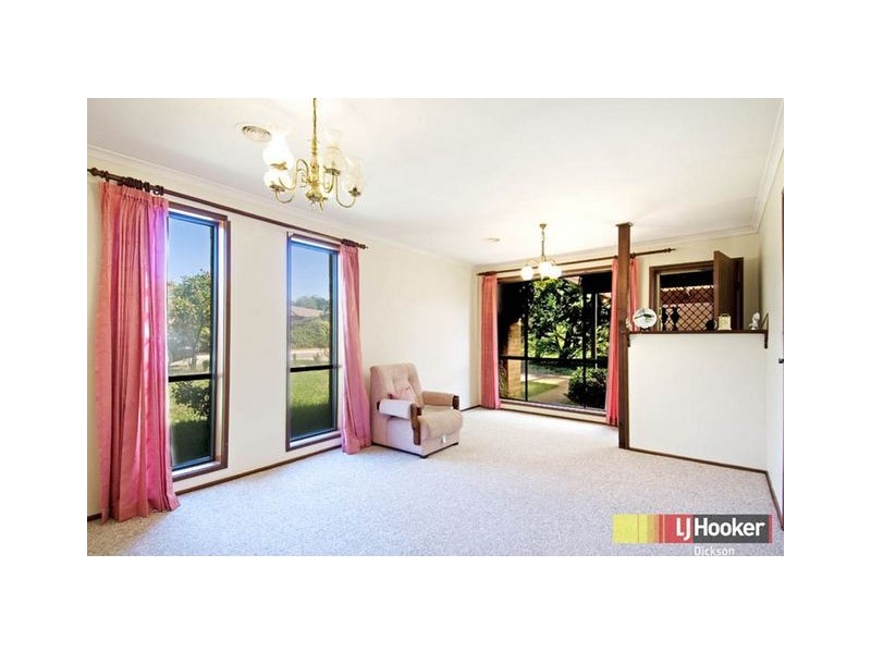4 McGhie Place, Latham ACT 2615