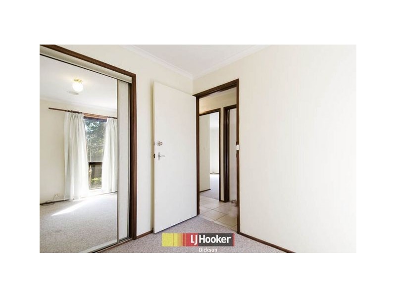 4 McGhie Place, Latham ACT 2615