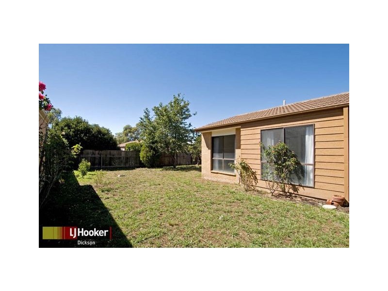 4 McGhie Place, Latham ACT 2615