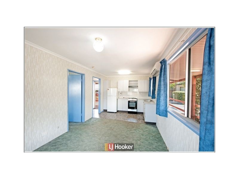 6 Conifer Avenue, Symonston ACT 2609