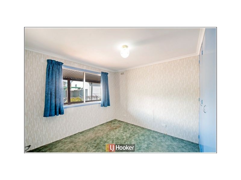 6 Conifer Avenue, Symonston ACT 2609