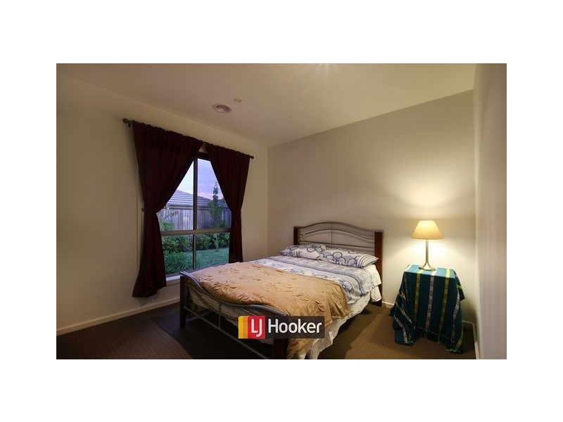 14 Ronald Walker Street, Casey ACT 2913