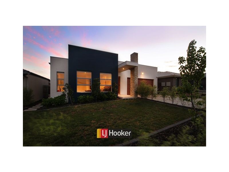 14 Ronald Walker Street, Casey ACT 2913