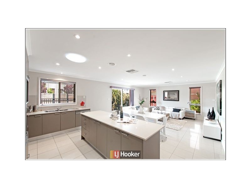 30 Bettie McNee Street, Watson ACT 2602