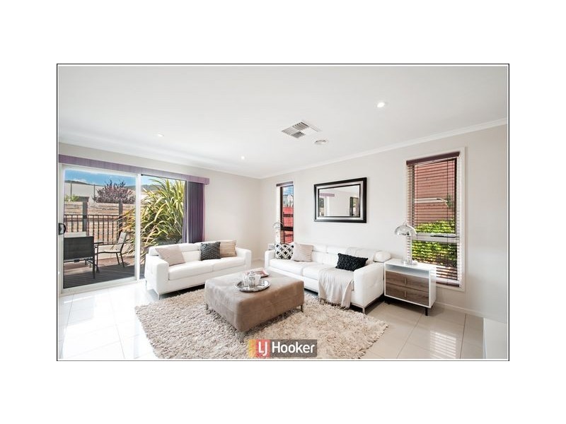 30 Bettie McNee Street, Watson ACT 2602