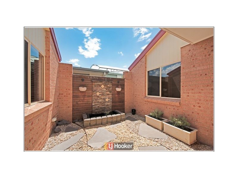 30 Bettie McNee Street, Watson ACT 2602