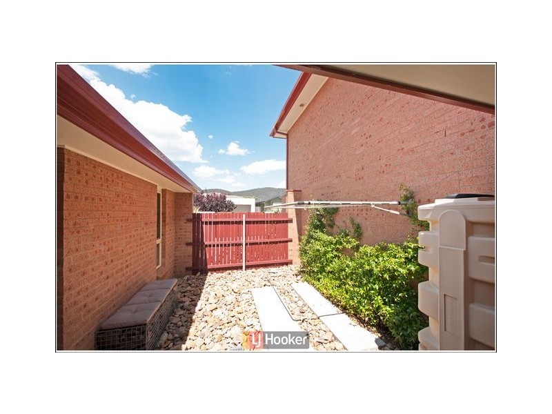 30 Bettie McNee Street, Watson ACT 2602