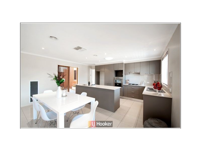 30 Bettie McNee Street, Watson ACT 2602