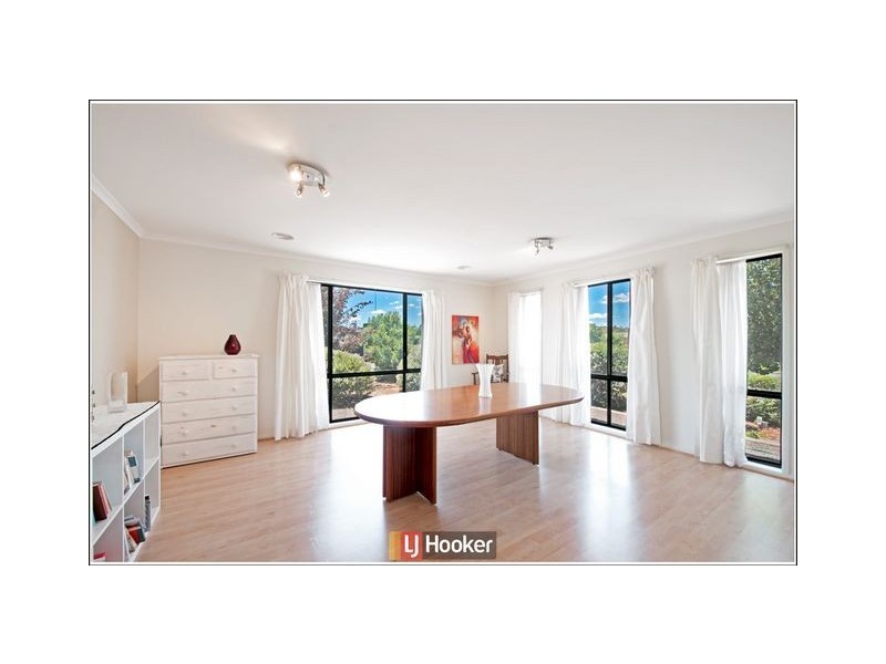 2 Ikara Close, Dunlop ACT 2615