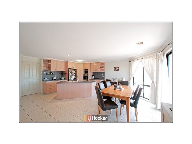 2 Ikara Close, Dunlop ACT 2615