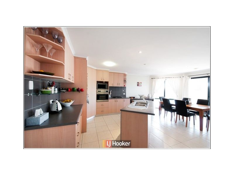 2 Ikara Close, Dunlop ACT 2615