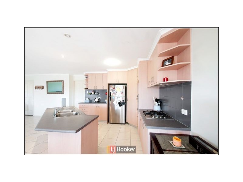 2 Ikara Close, Dunlop ACT 2615