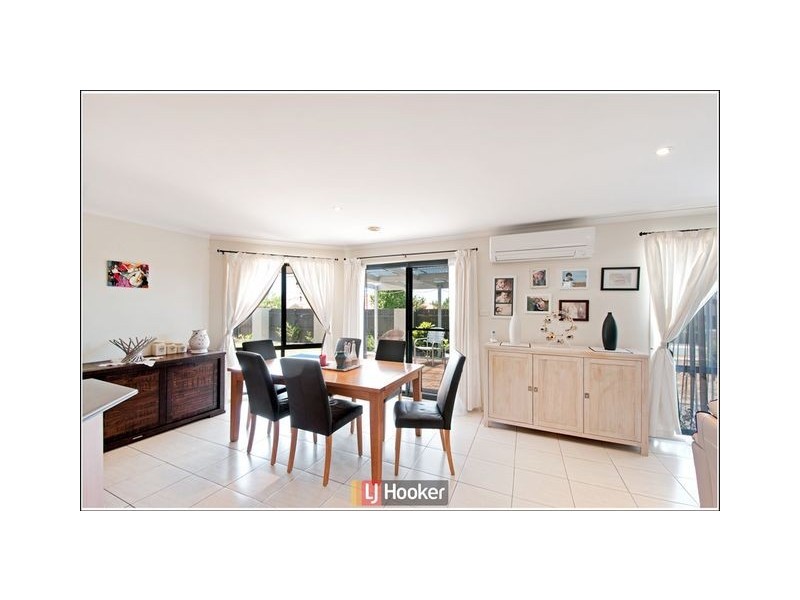 2 Ikara Close, Dunlop ACT 2615
