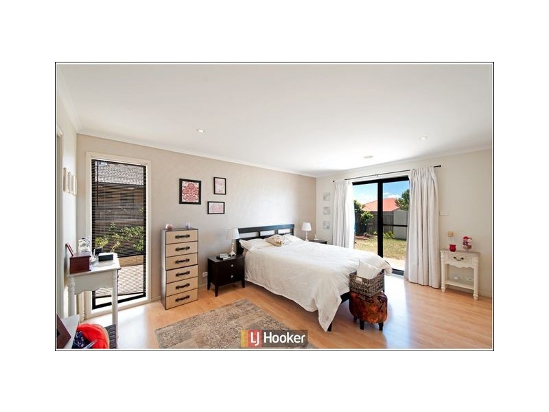 2 Ikara Close, Dunlop ACT 2615